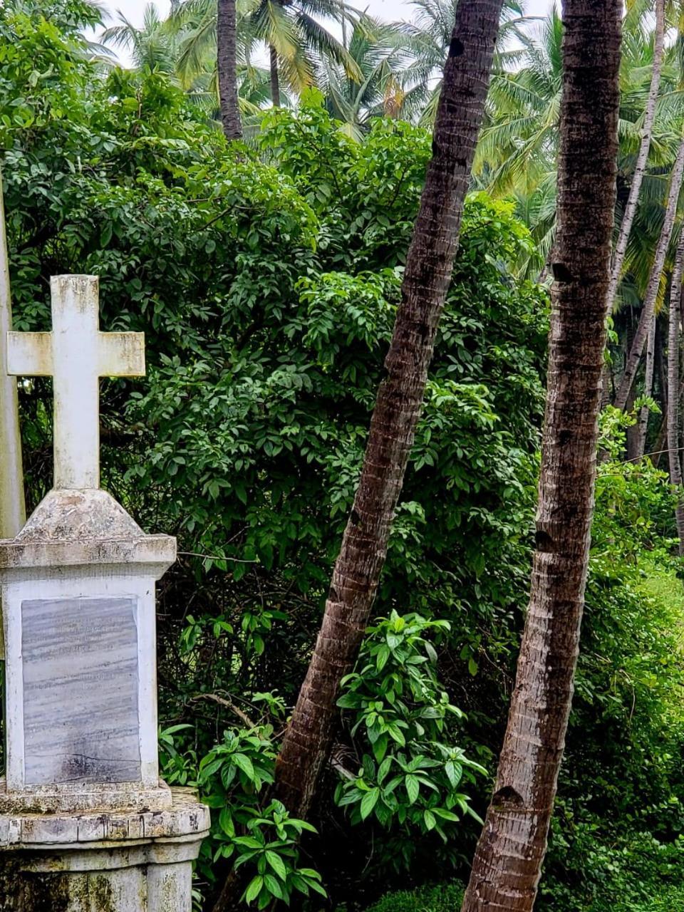 The Bungalow Bogmalo An 1880 Indo Portuguese Heritage Beach Villa South Goa المظهر الخارجي الصورة